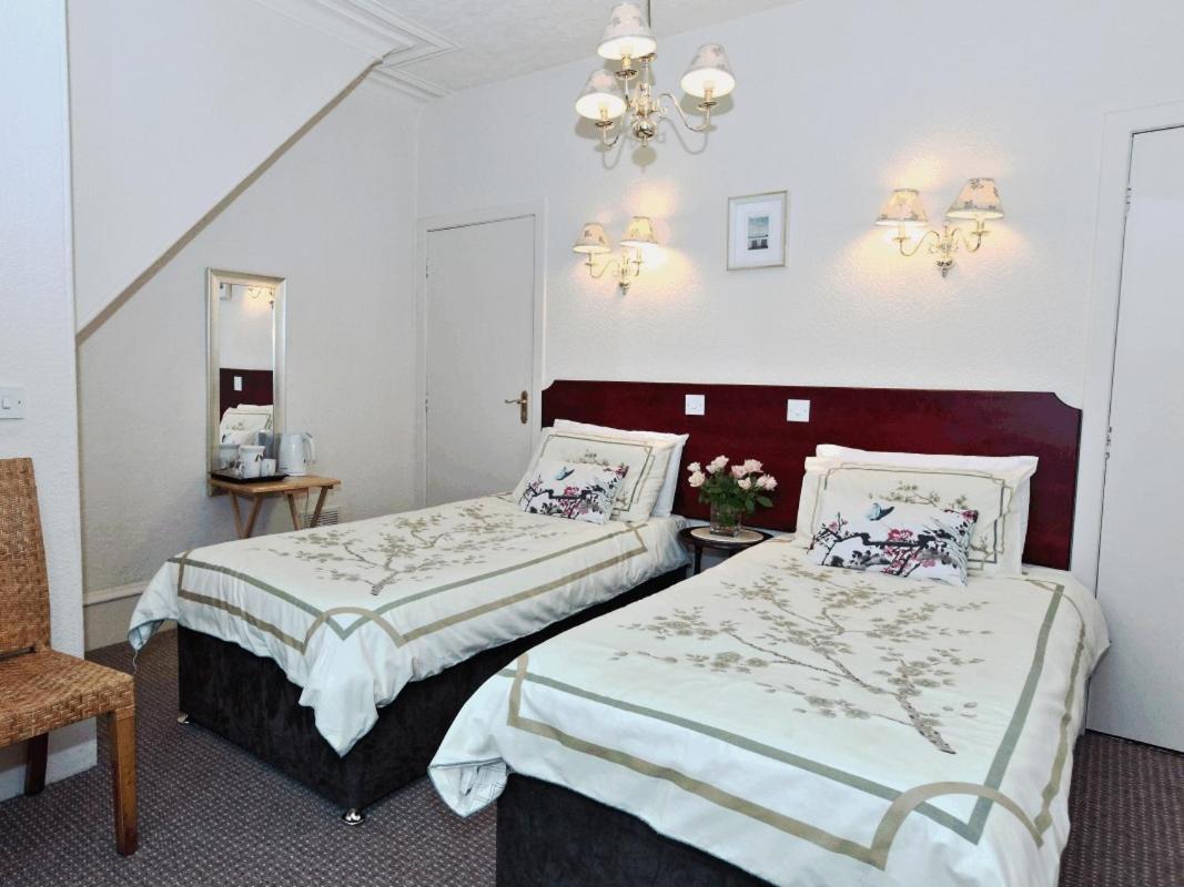 Standard Twin Room,1593751185:JPEG
