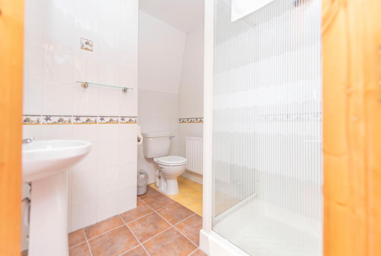 Standard Triple Room with Sea View