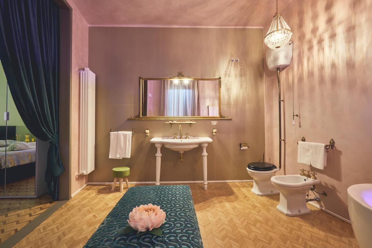 King Room Spa Bath