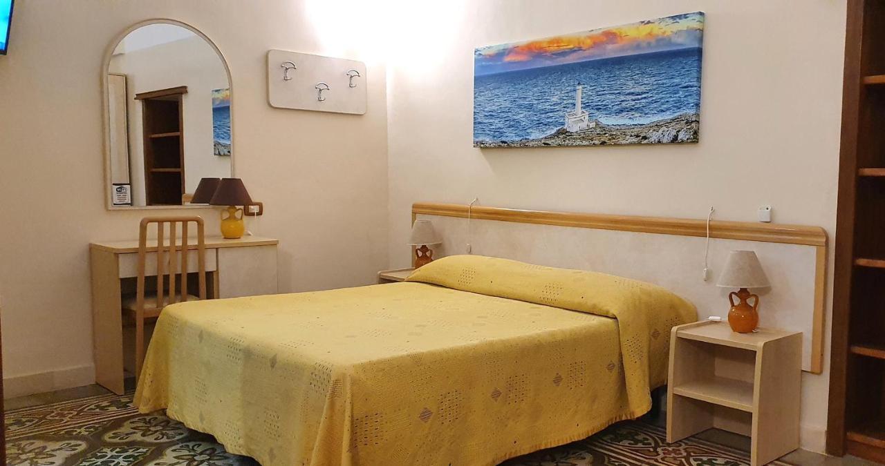 Camera Matrimoniale/Doppia con Letti Singoli con Bagno Privato