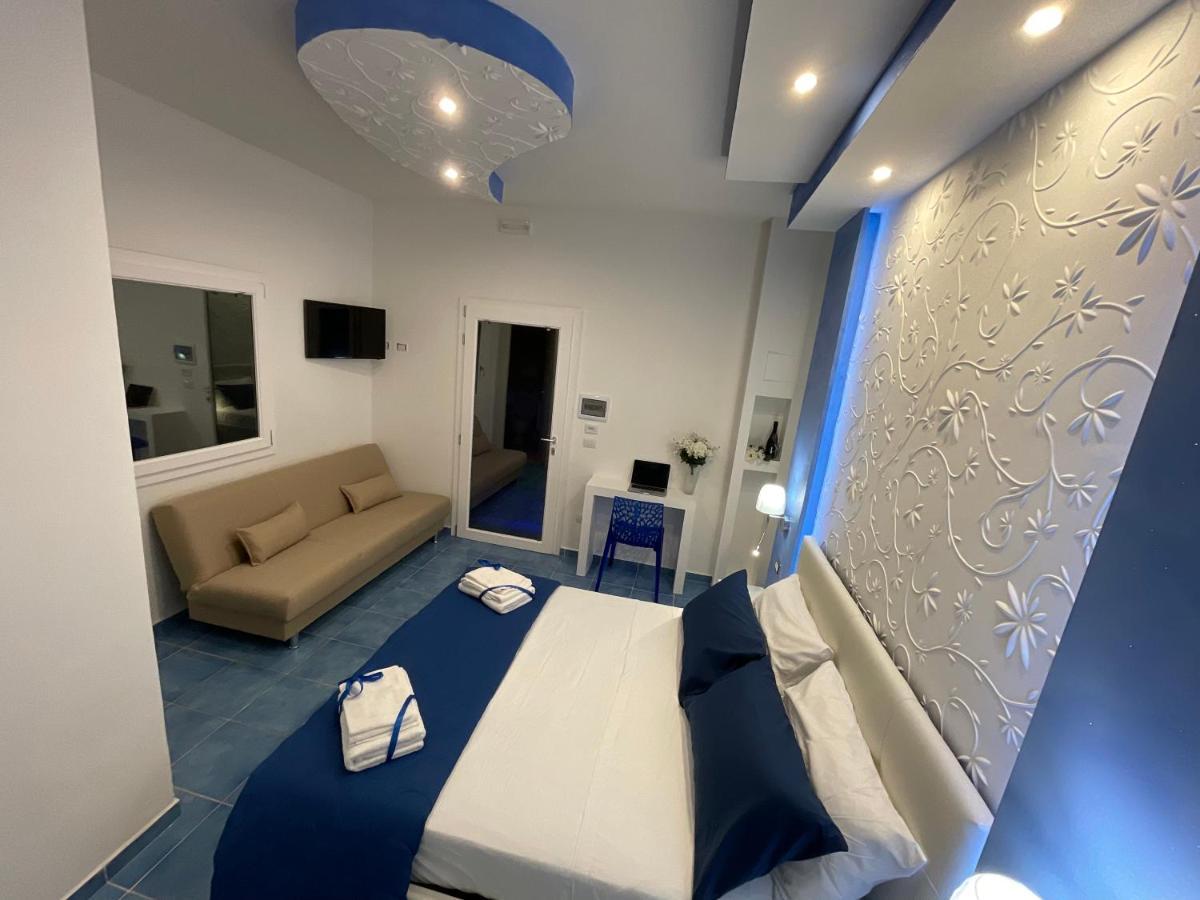 Deluxe Triple Room with Sea View,1206317461:JPEG