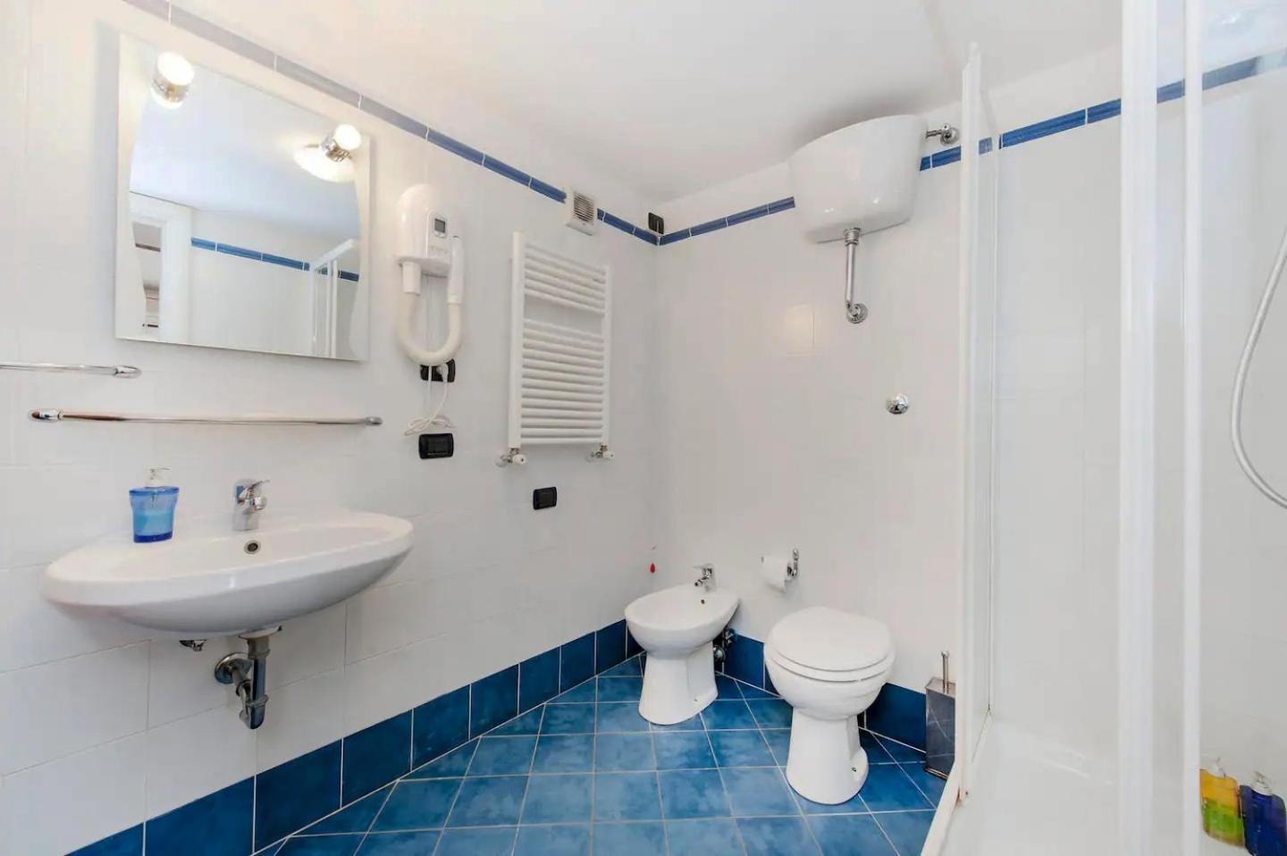Triple Room,1209487759:JPEG