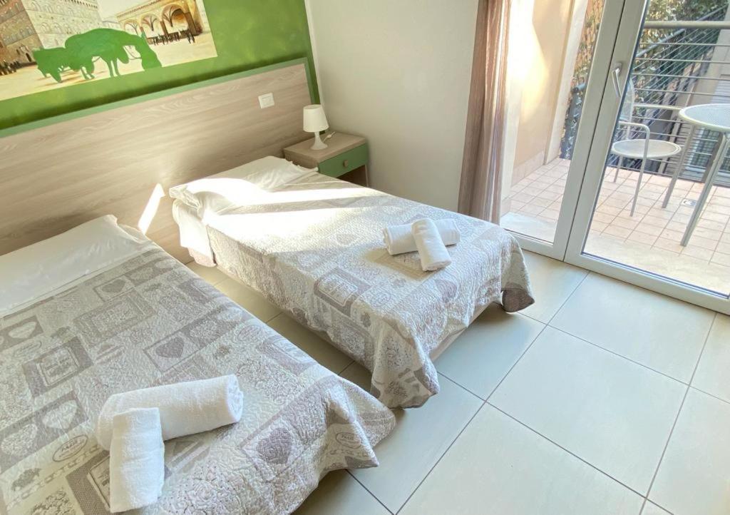 Luxury Triple Room,1213438627:JPEG