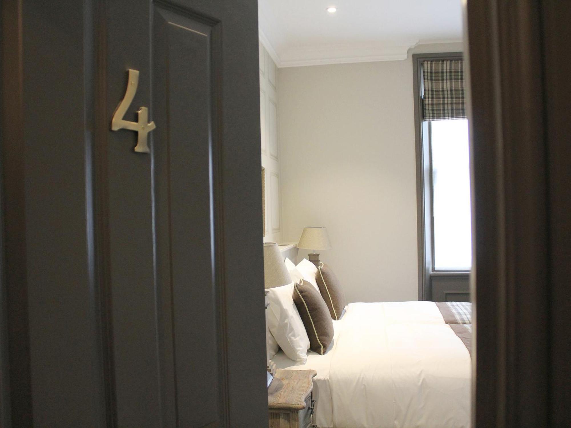 Large Double or Twin Room