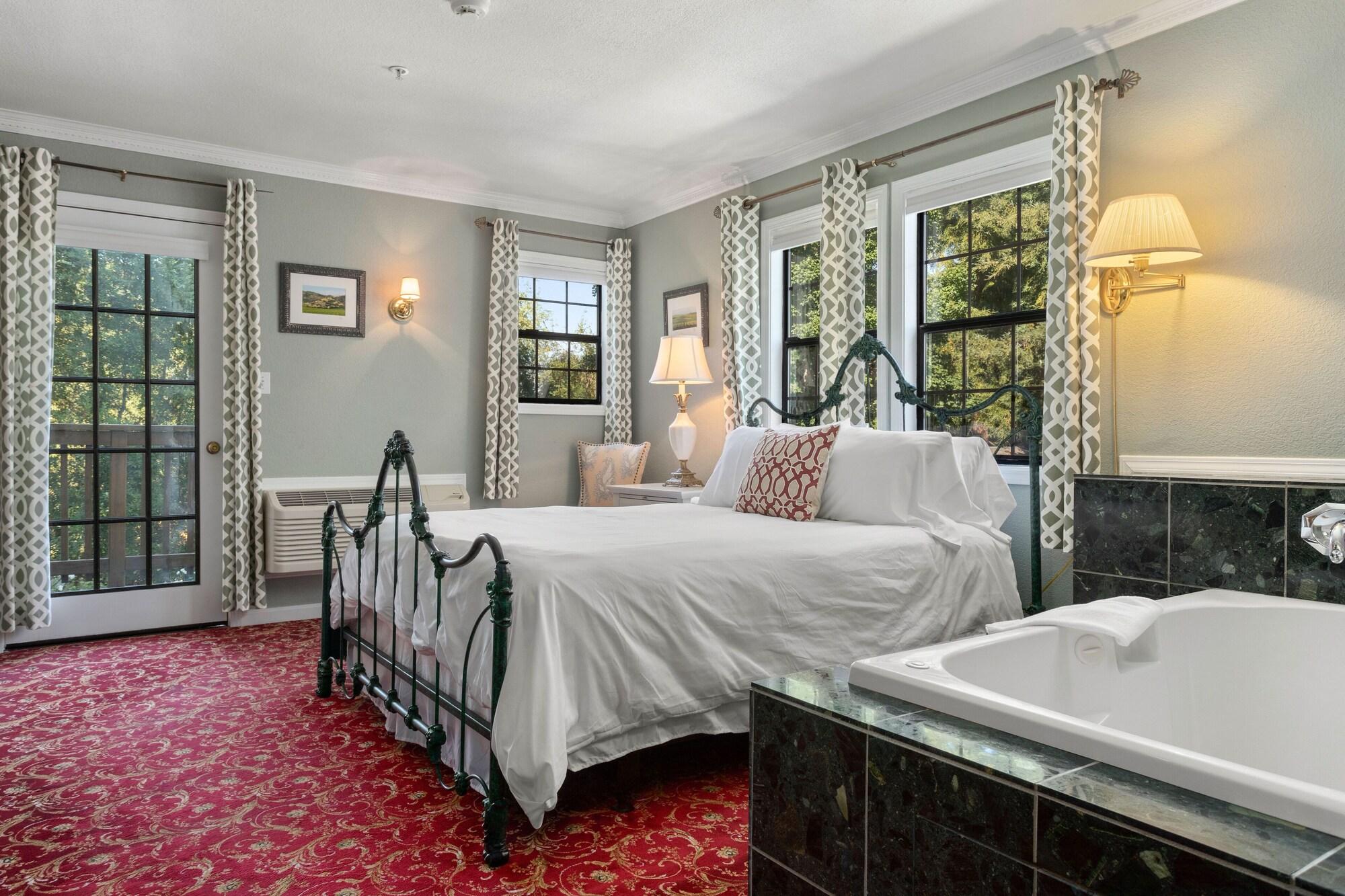 Queen Room with Spa Bath