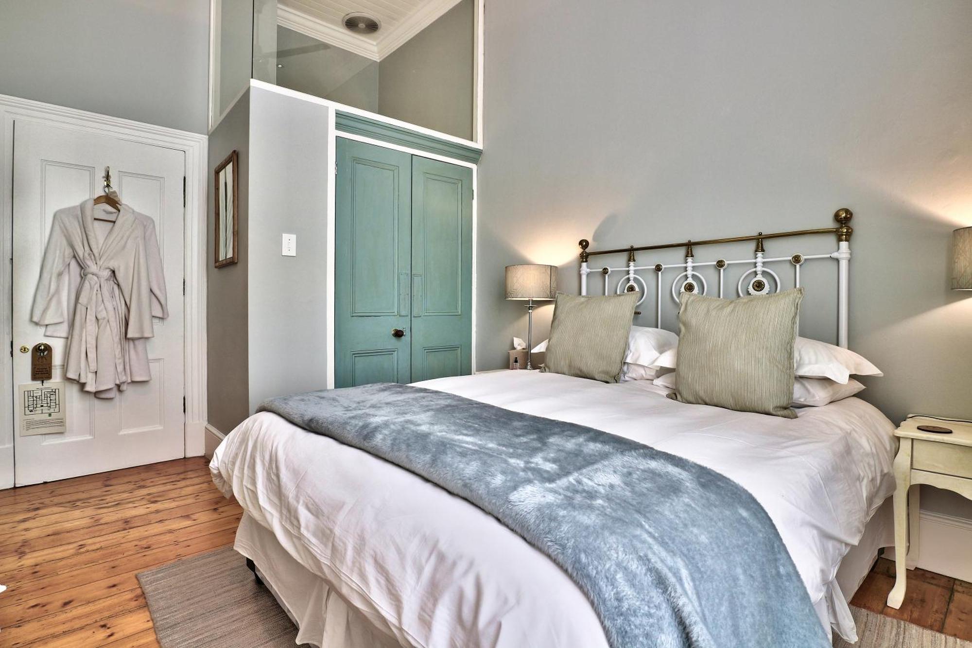 Elegant Double Room,1222429213:JPEG