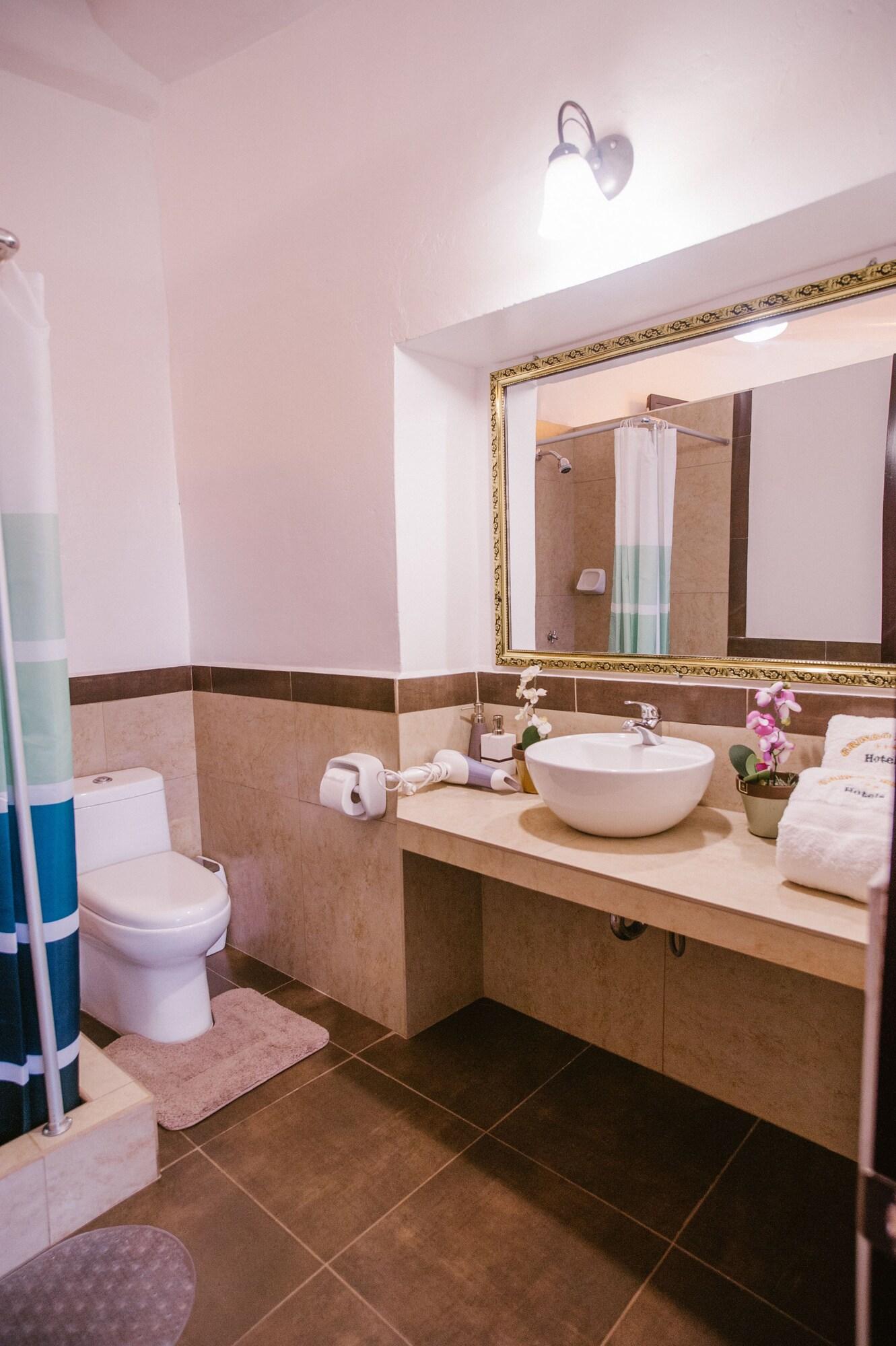 Triple Room with Private Bathroom