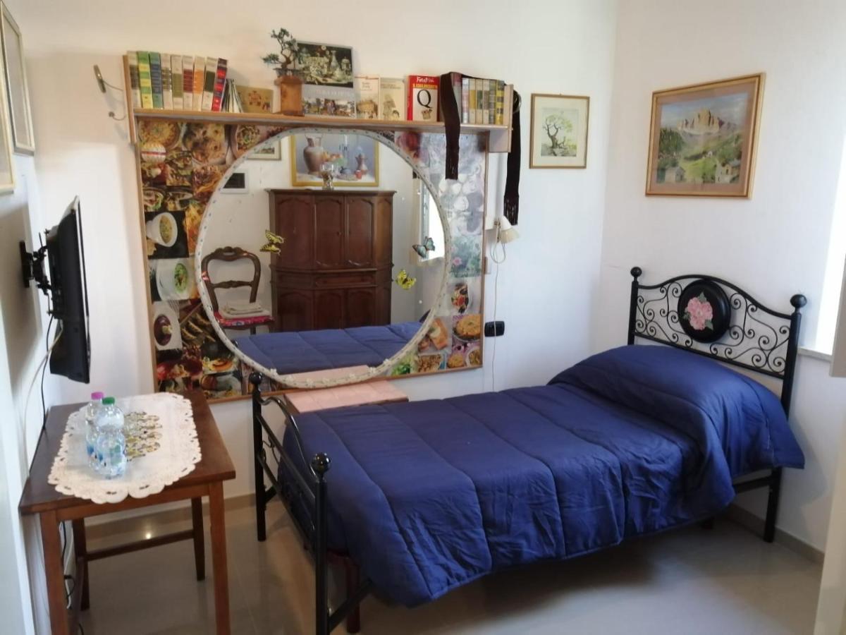 Small Single Room