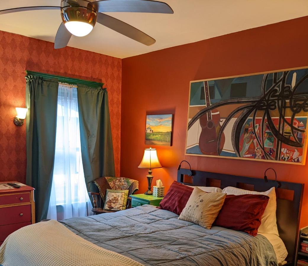 Queen Room