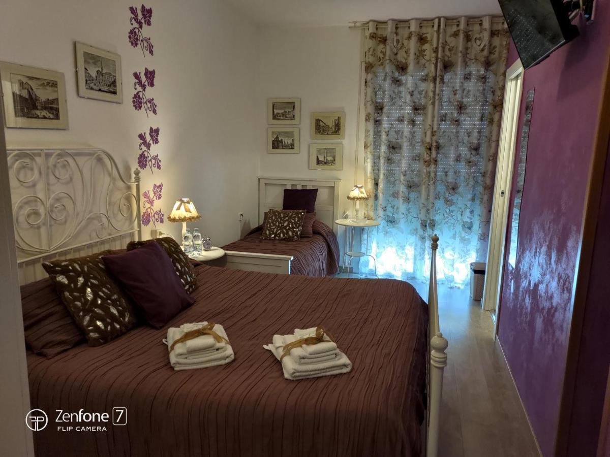 Deluxe Double Room Private Bathroom