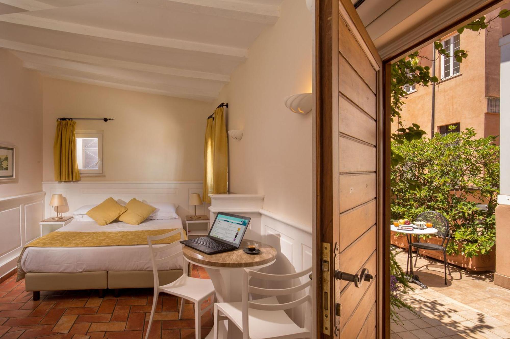 Double Room with Terrace,284115449:JPEG