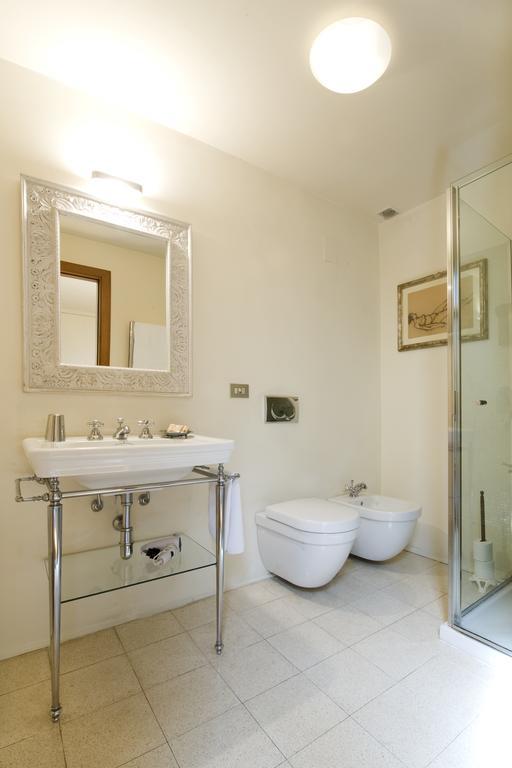 Classic Double Room Balcony,65808994:|0|0|Classic Double Room Balcony