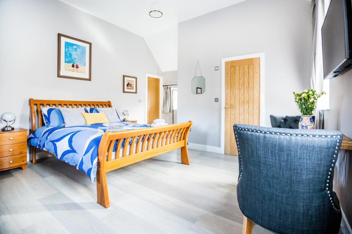 Deluxe King Suite