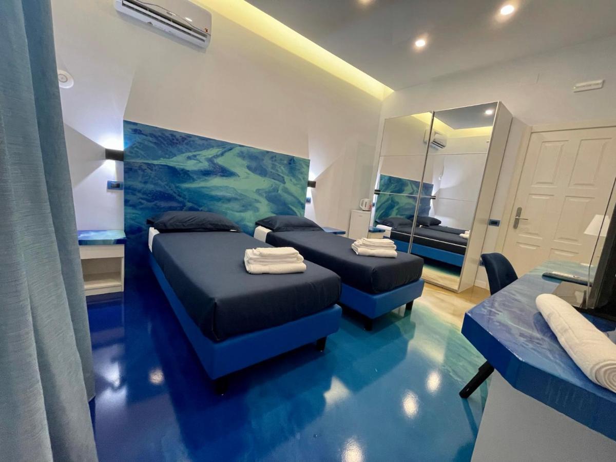 Double or Twin Room Private Bathroom