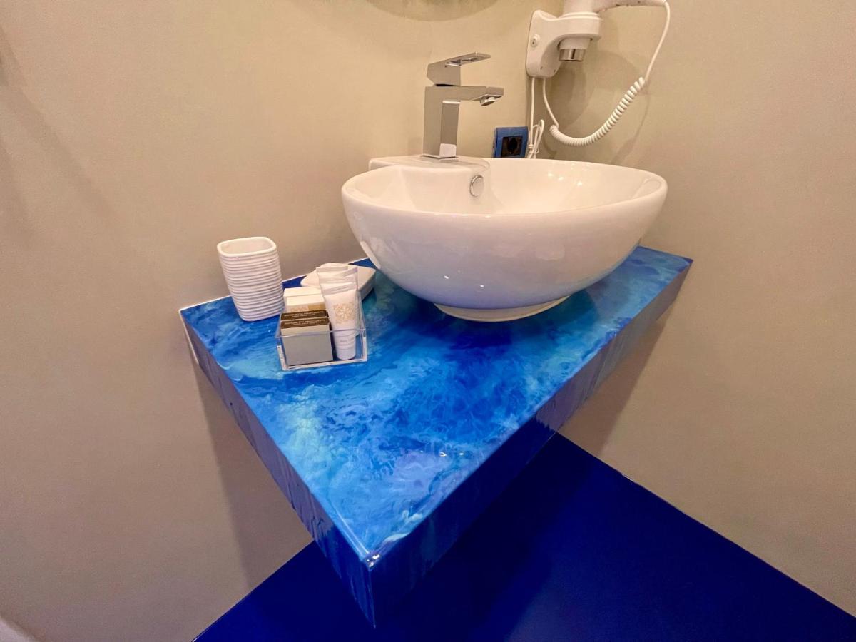 Double or Twin Room Private Bathroom