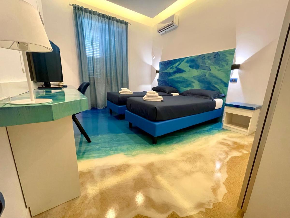Double or Twin Room Private Bathroom