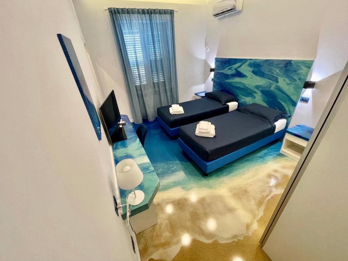 Double or Twin Room Private Bathroom
