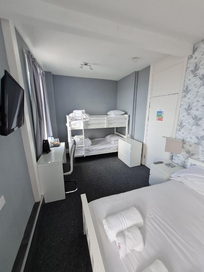 Quadruple Room with Sea View