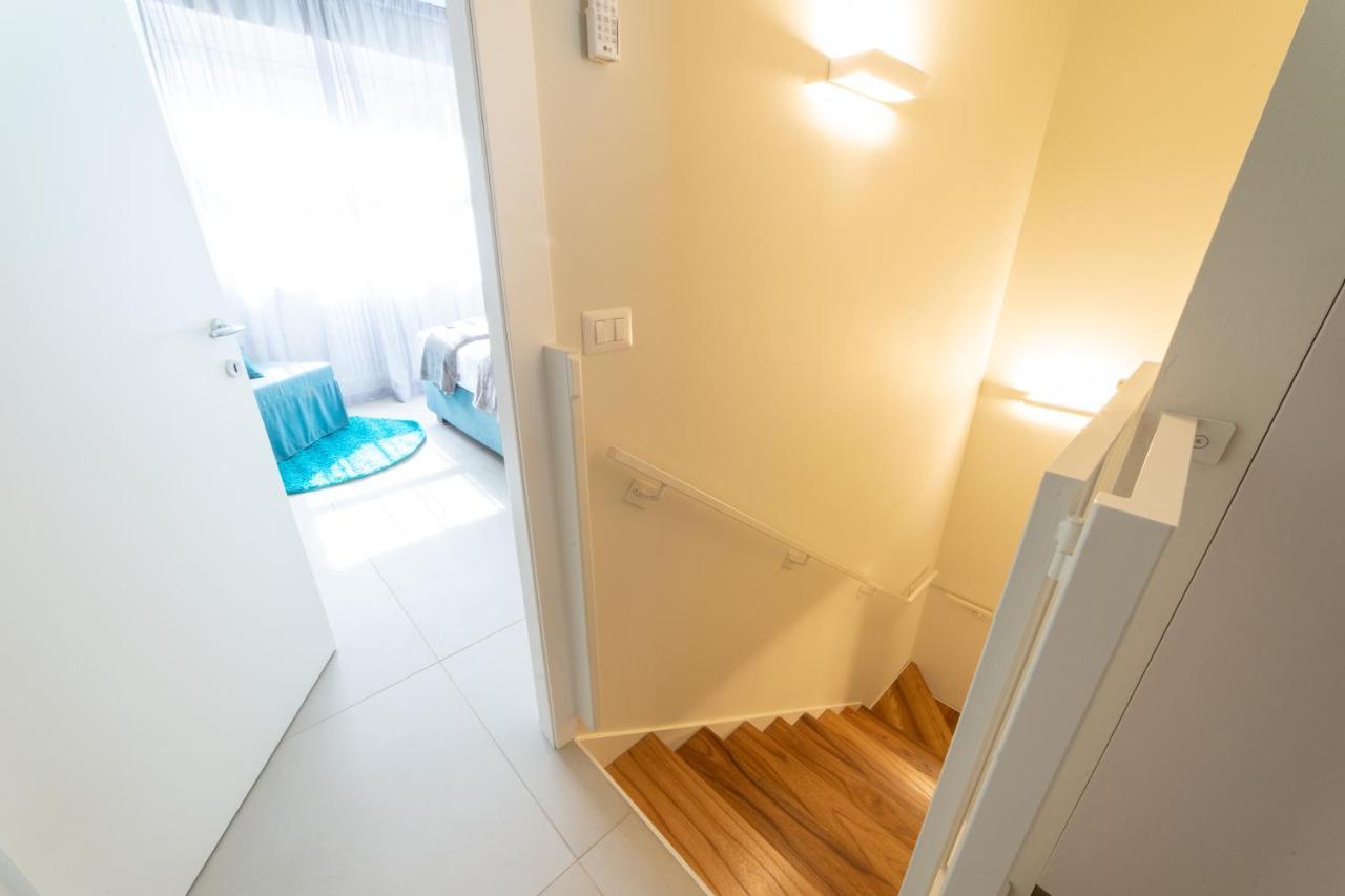 Apartment Split Level