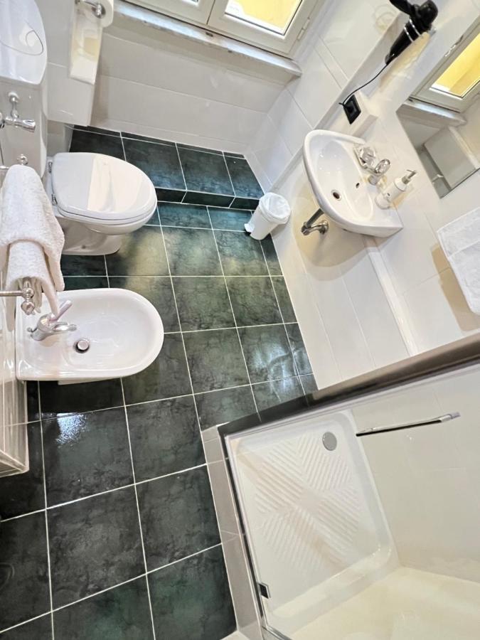 Double Room with Private External Bathroom,1279616488:JPEG