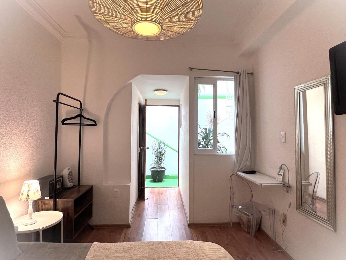 Standard Queen Room