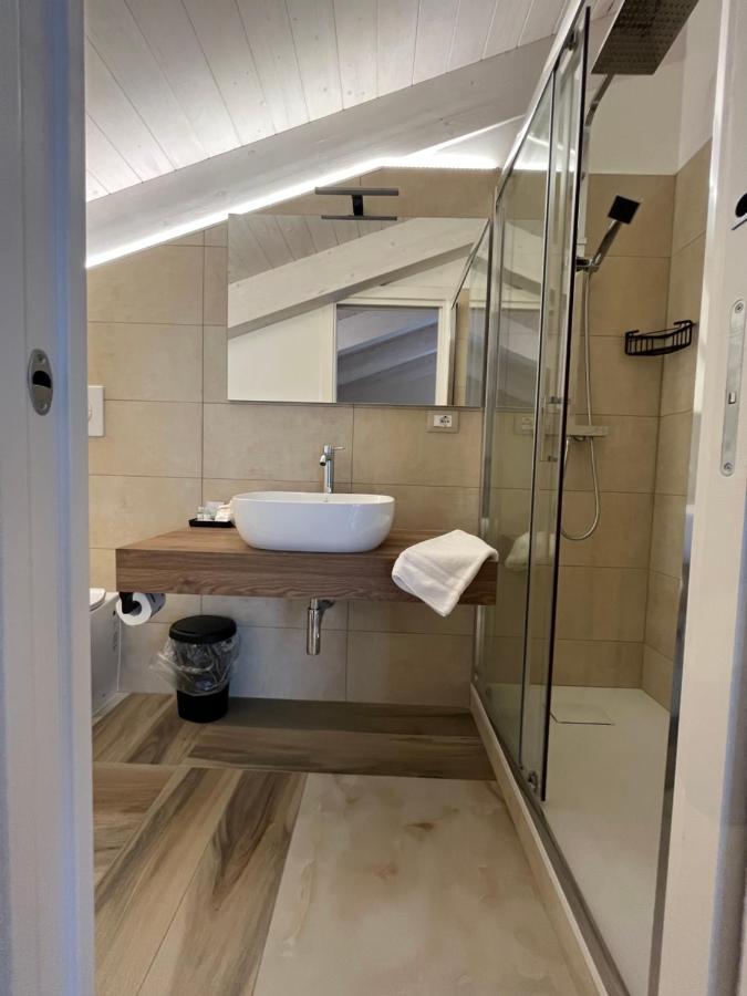 Deluxe Double Room with Balcony and Sea View,1290889111:JPEG