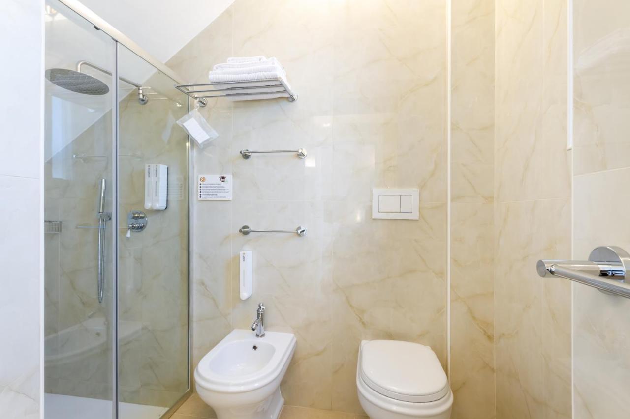 Deluxe Double or Twin Room Garden View