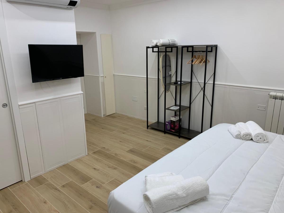 Double or Twin Room Private Bathroom