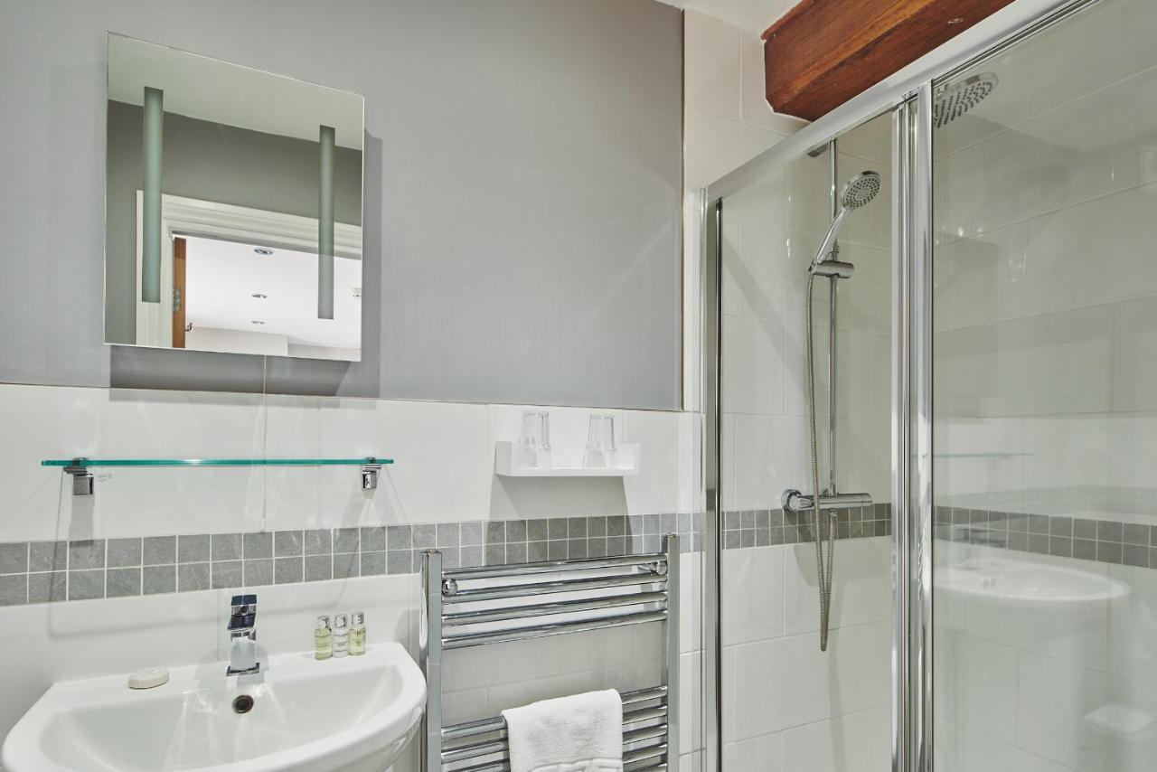 Double Room,1590395808:JPEG