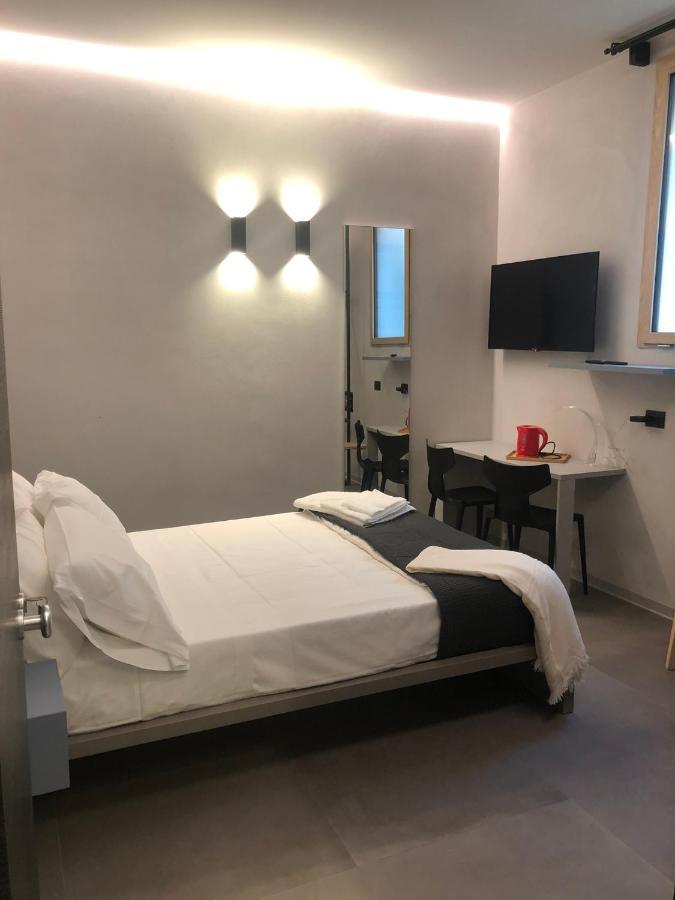 Economy Double Room,1297395469:JPEG