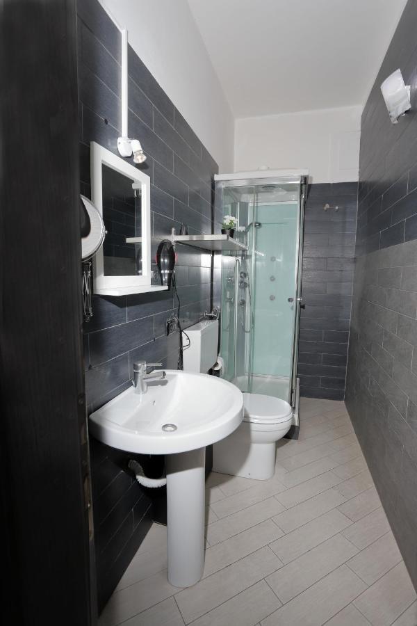 Triple Room Private Bathroom