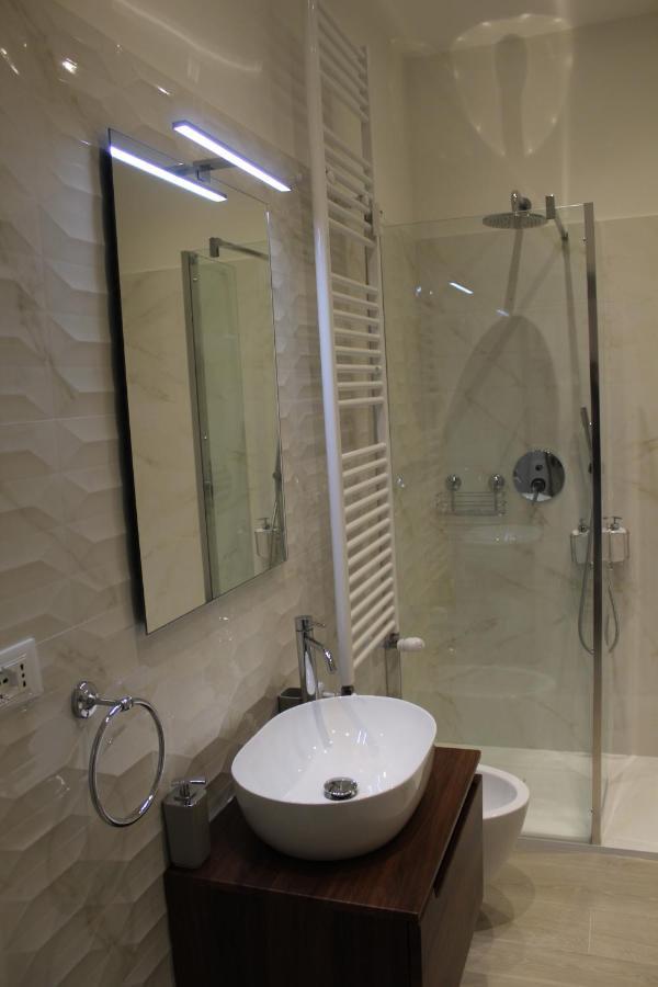 Double Room with Private Bathroom,1345034759:JPEG