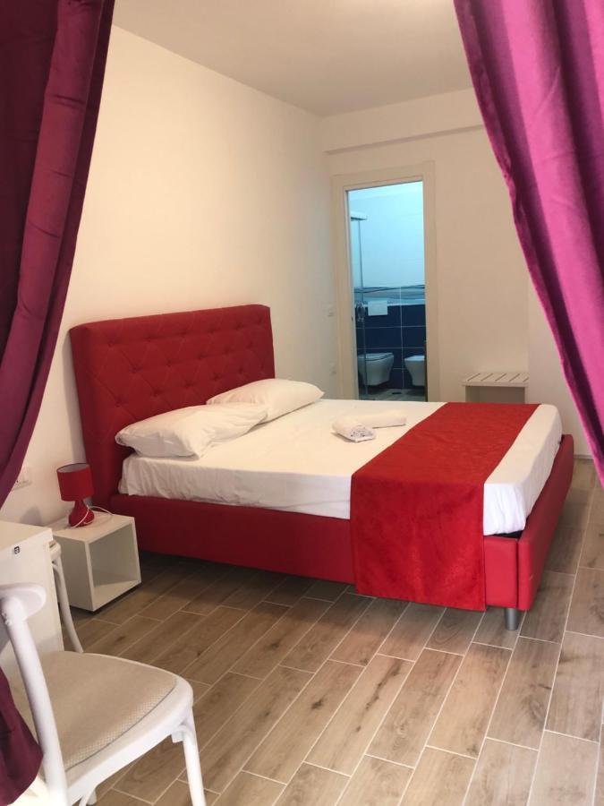 Double Room,1356404786:JPEG