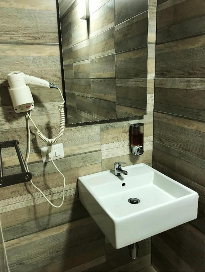 Twin Room,1318335139:JPEG