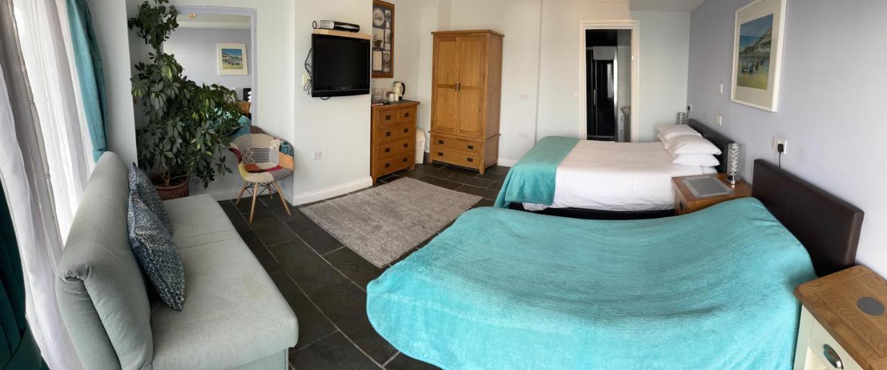 Deluxe Double or Twin Room Sea View,1327940099:JPEG