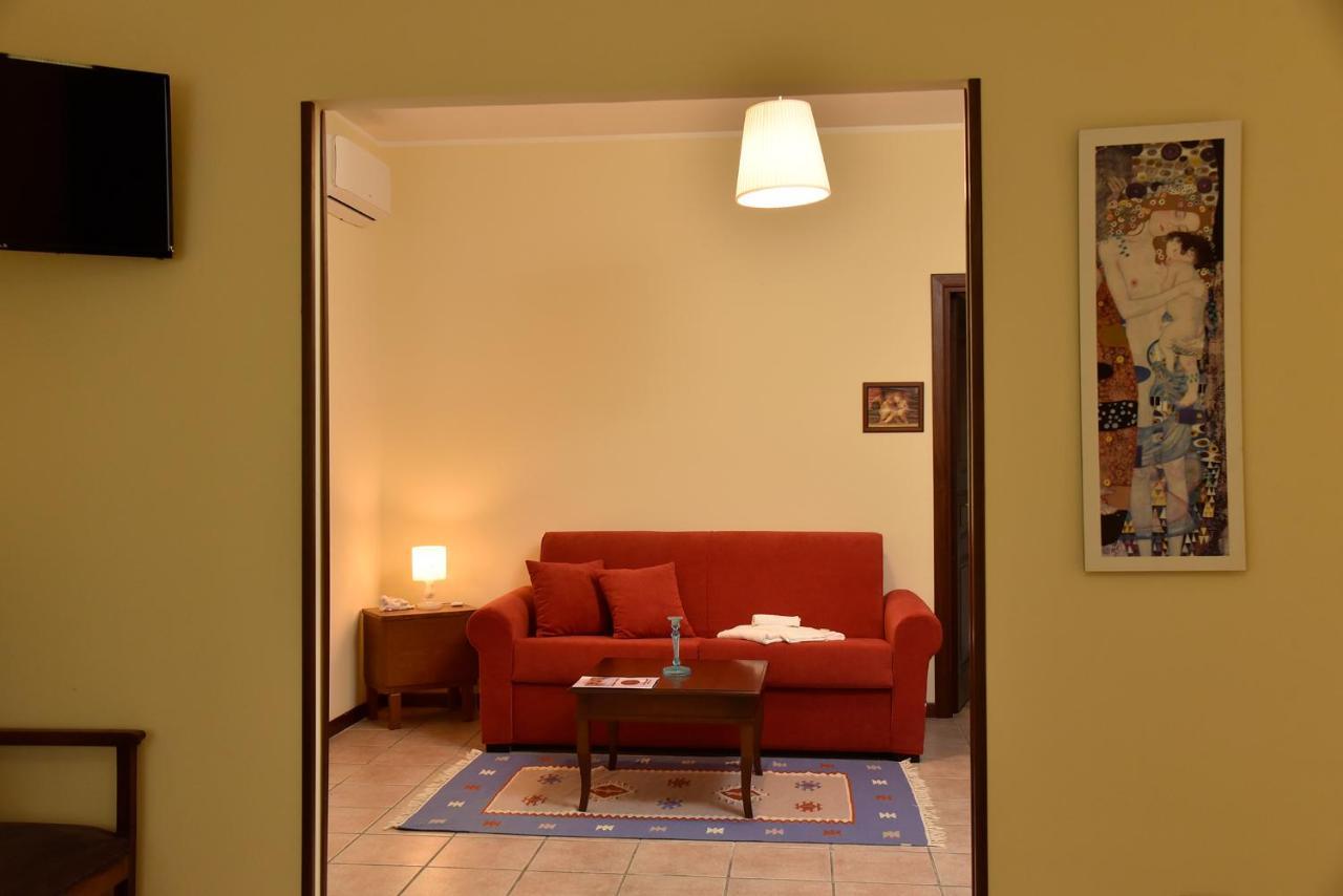 Family Room Private Bathroom