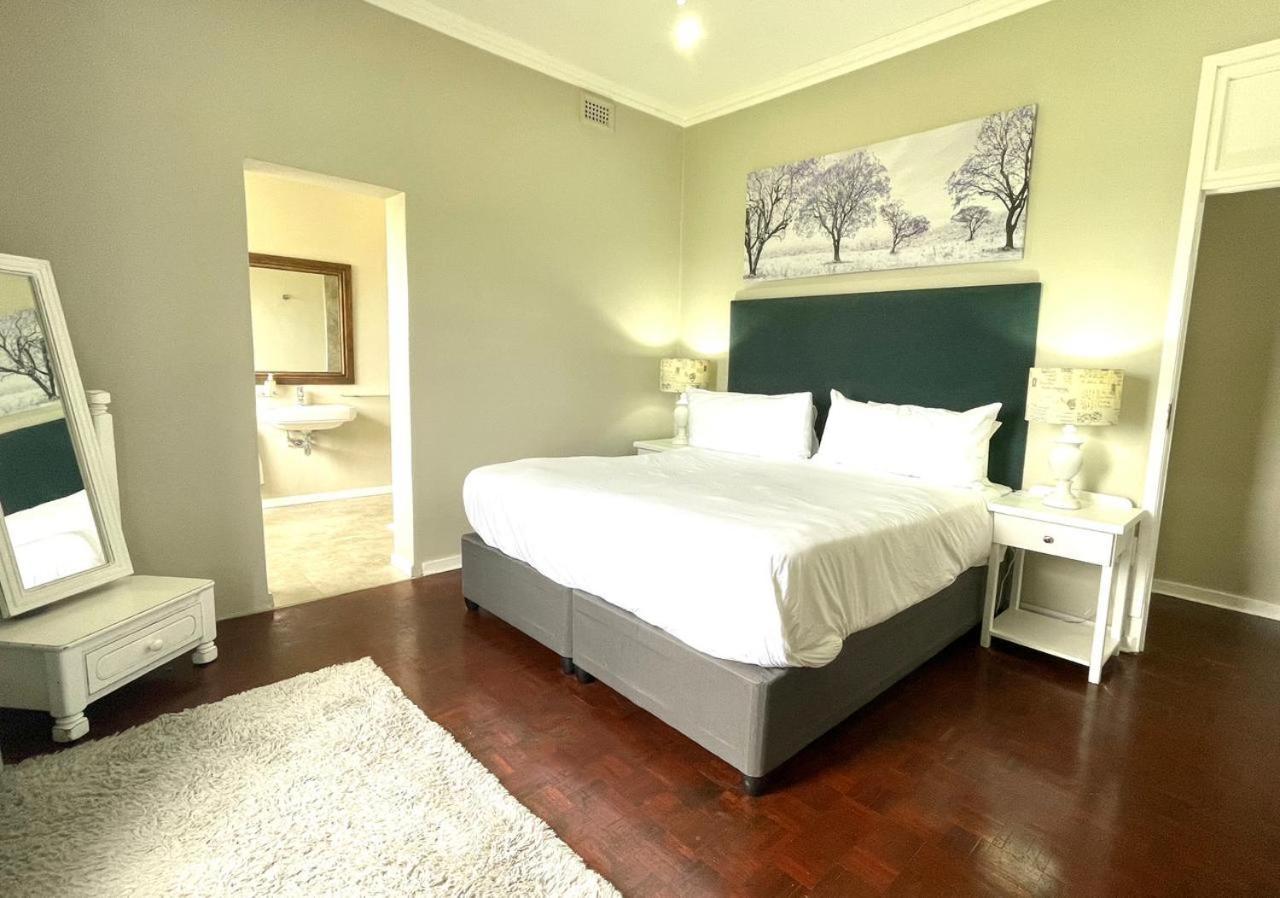 Deluxe Room,1330576610:JPEG