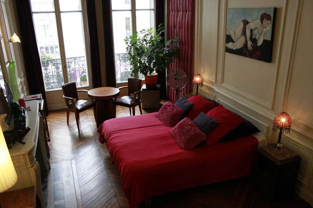 XL Room