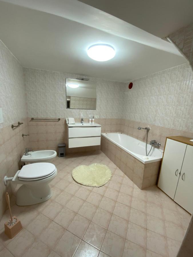 Economy Triple Room,1335039299:JPEG