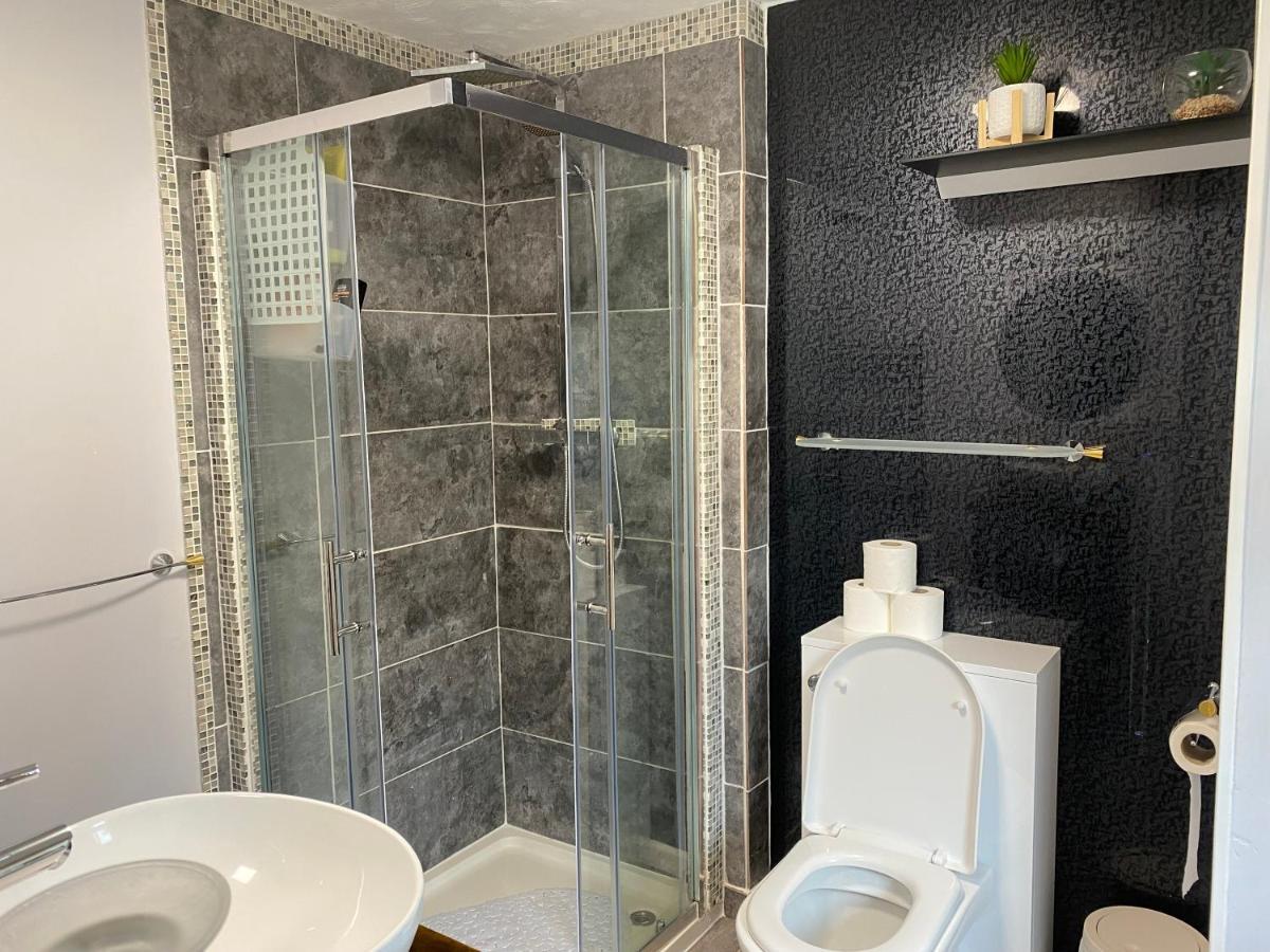 One-Bedroom Bungalow