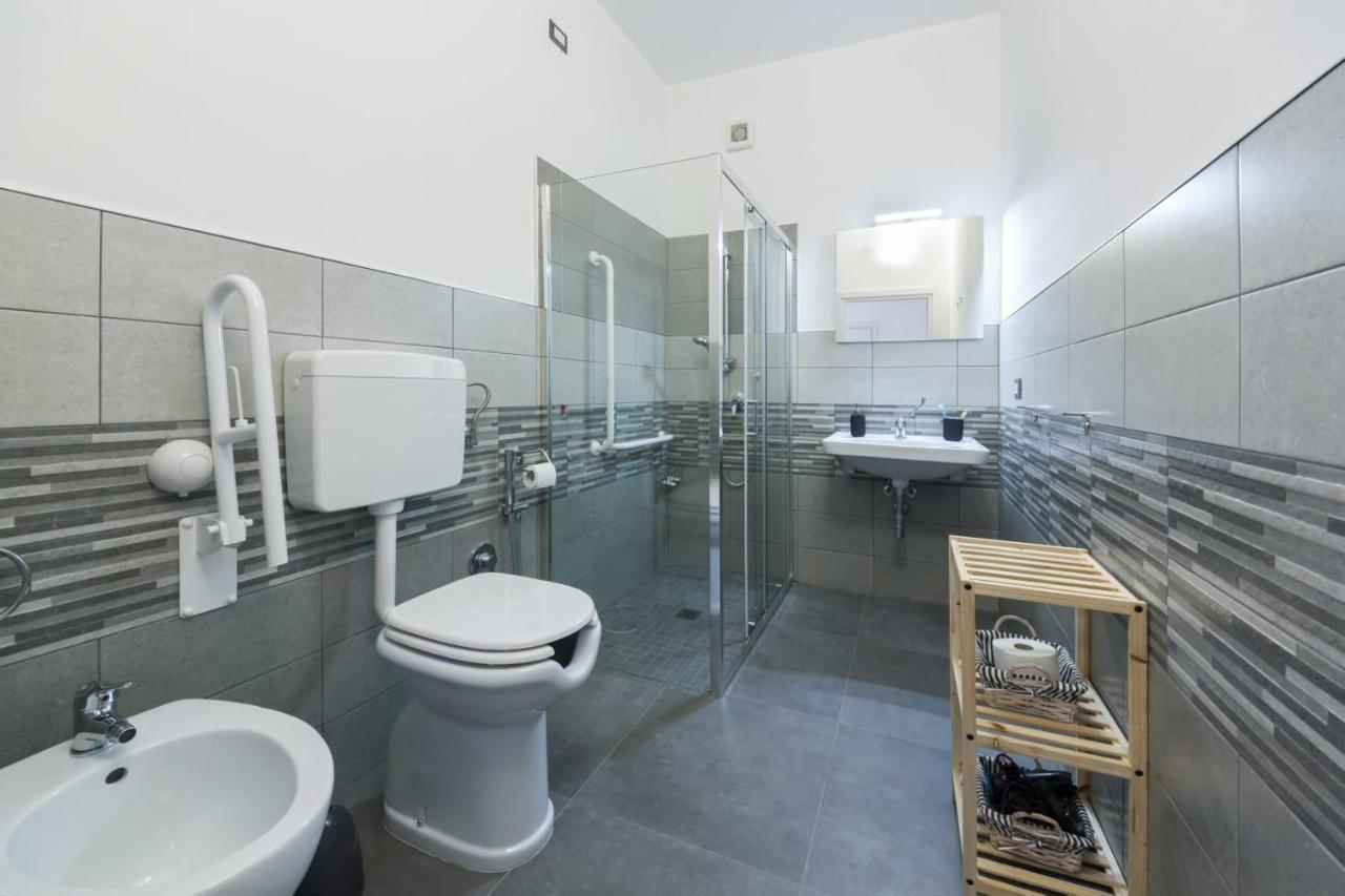 Double or Twin Room Private Bathroom