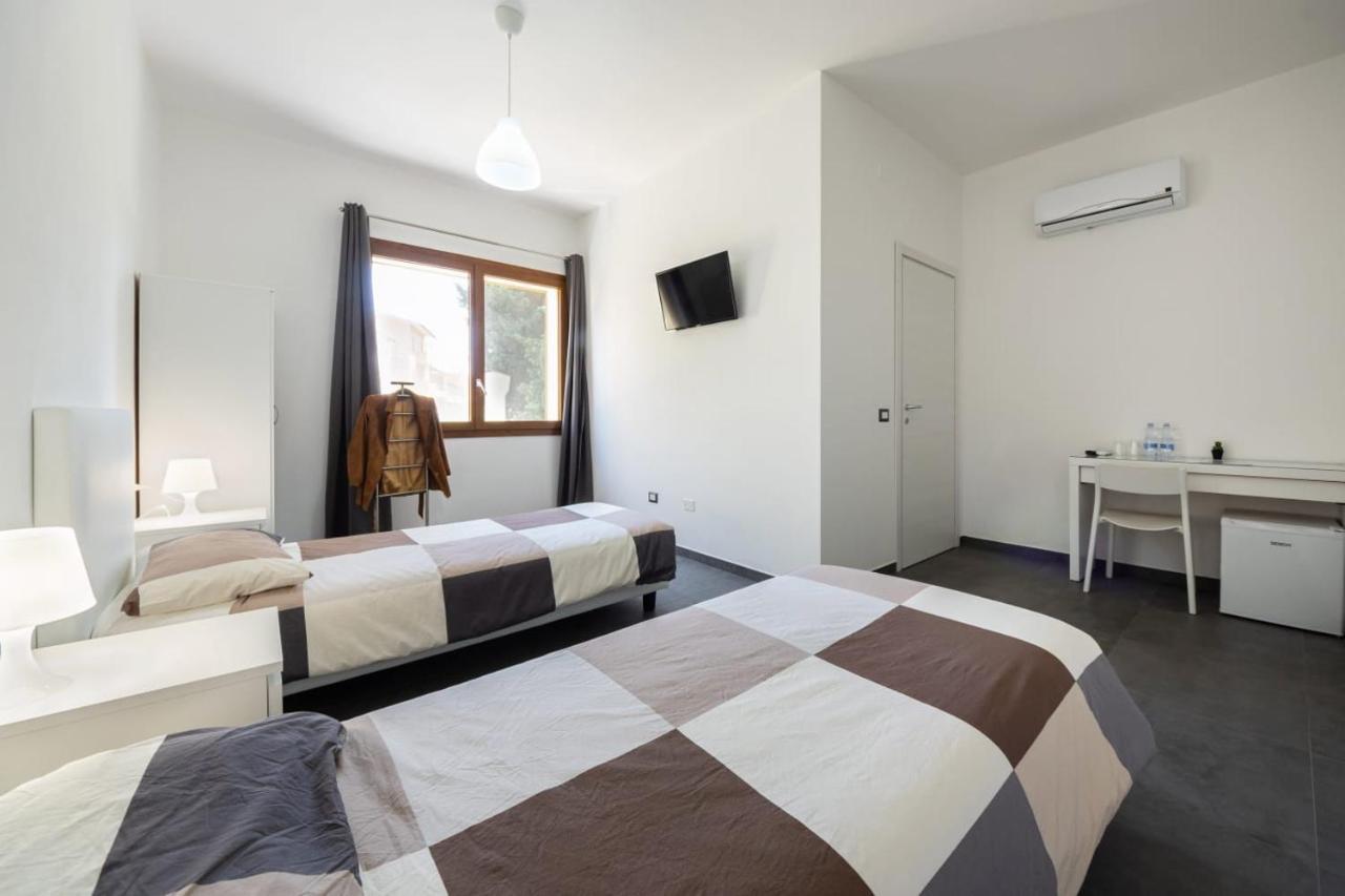 Double or Twin Room Private Bathroom