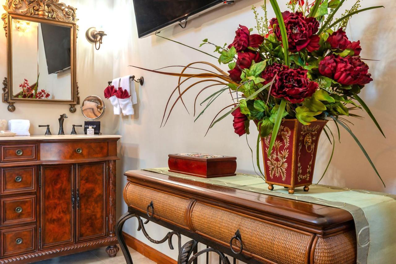 Superior King Suite