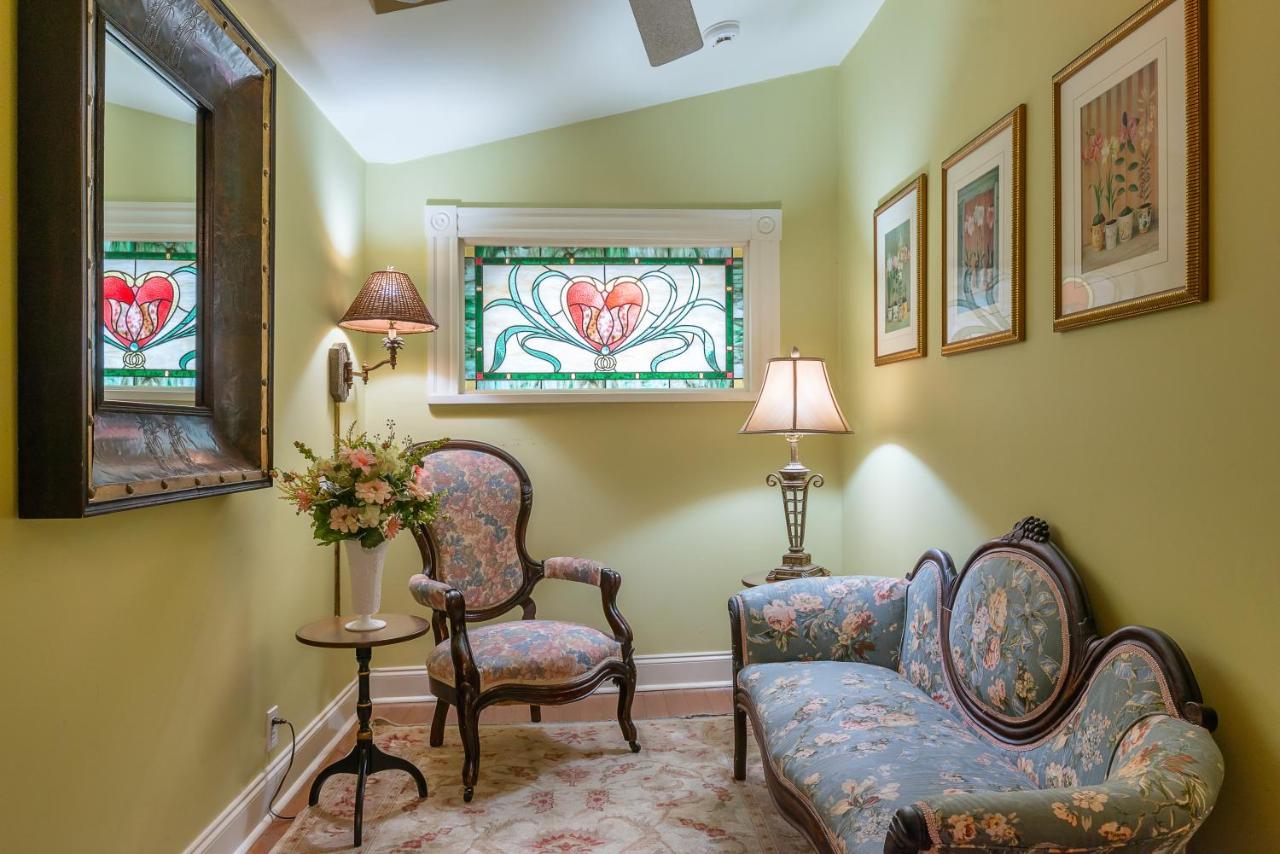 Superior King Suite