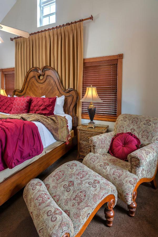 Superior King Suite