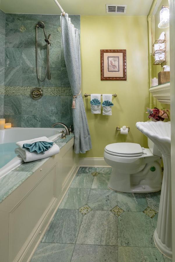 Superior King Suite