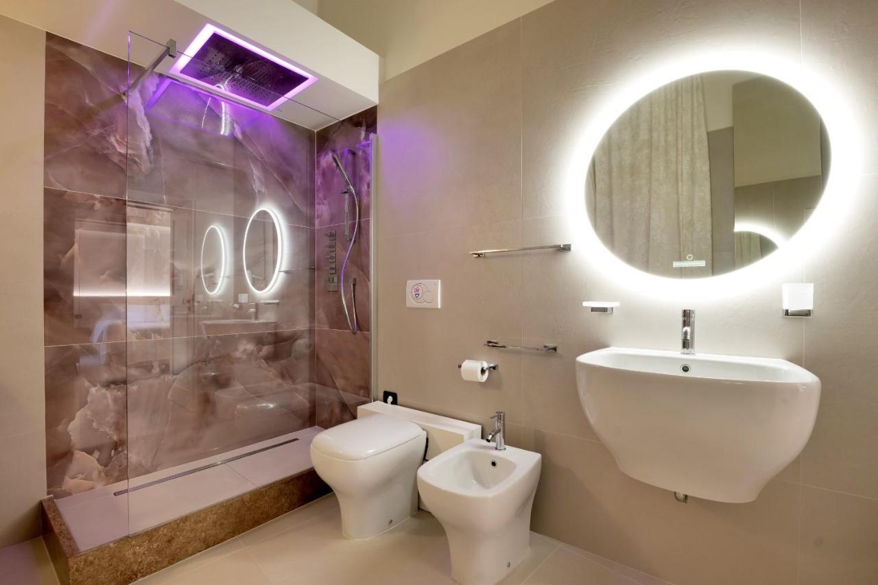 Standard Double or Twin Room with Balcony,1358908997:JPEG