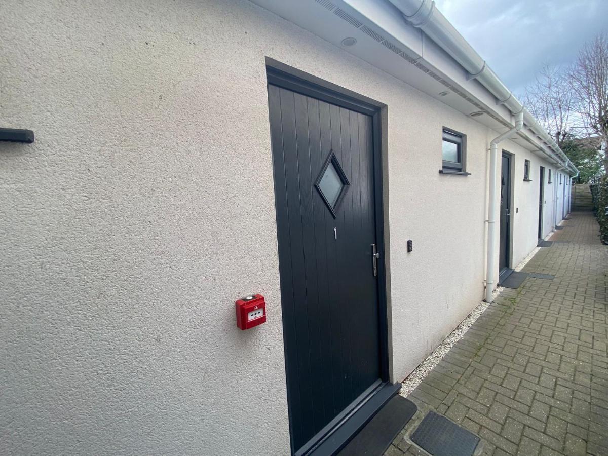 Twin Room - Disability Access - En Suite Shower