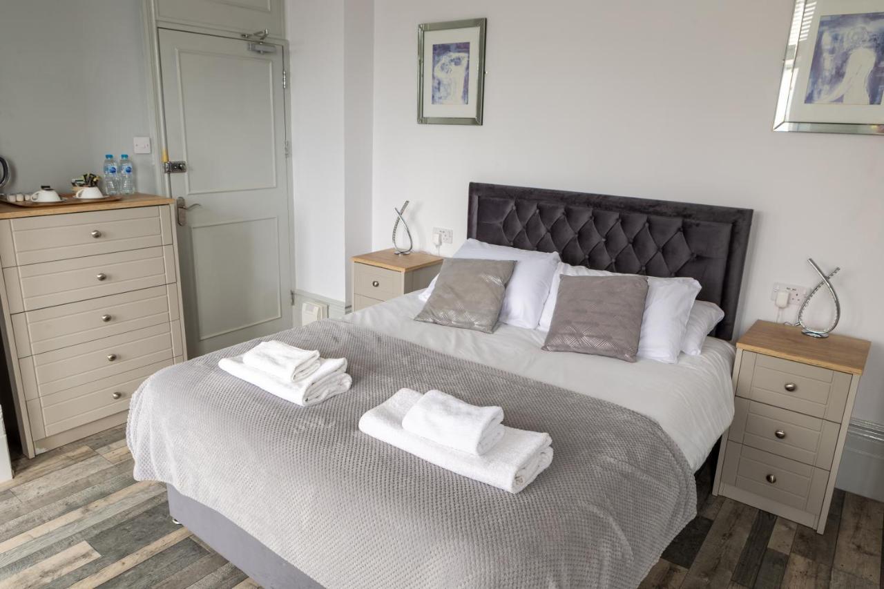 Double - Ensuite - Large,1382428508:JPEG