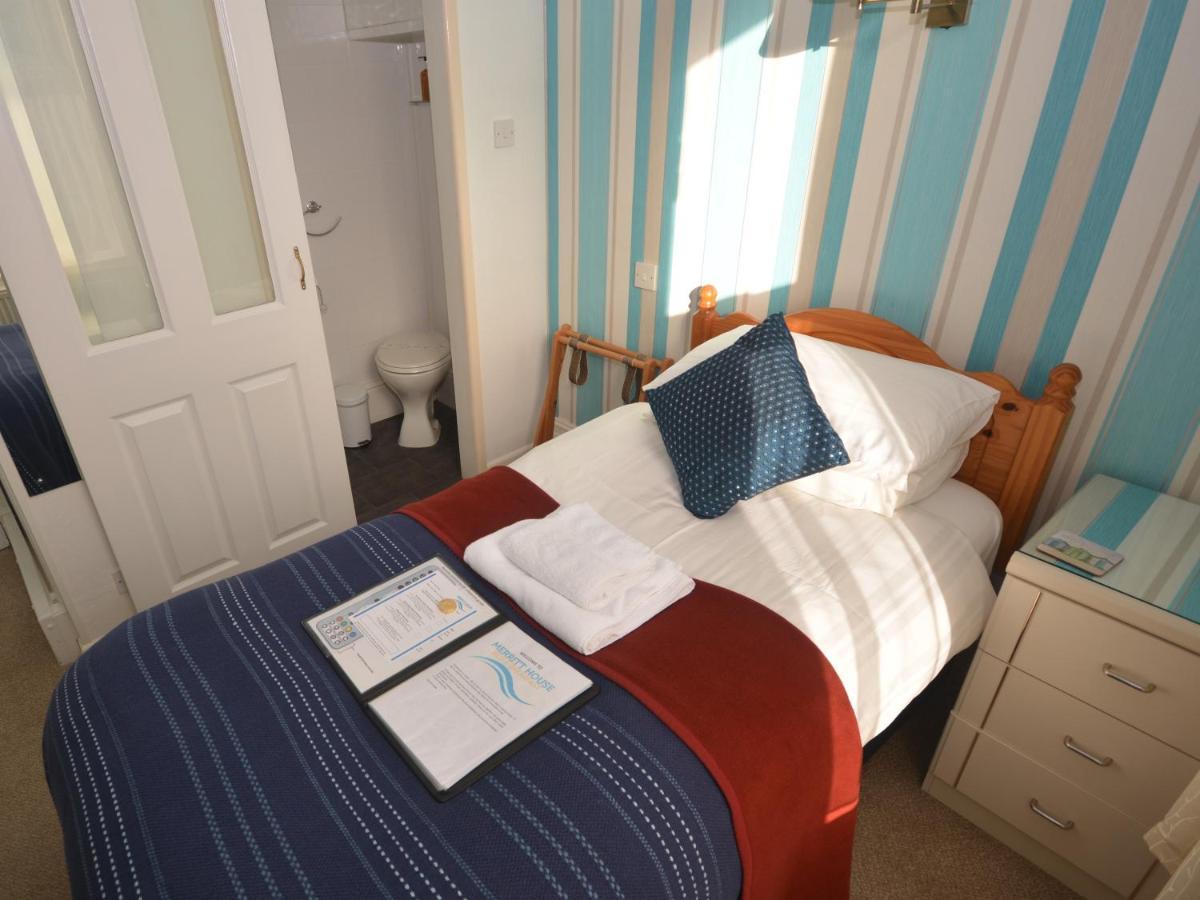 Single Room,1395016742:JPEG